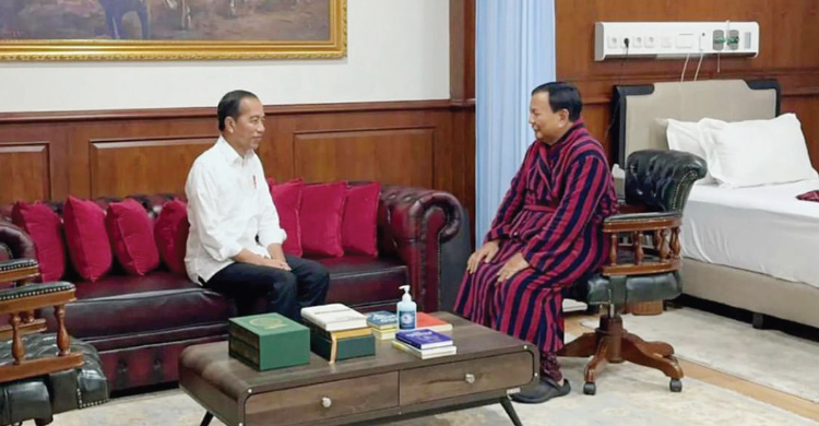 Jokowi Jenguk dan Doakan Prabowo Segera Pulih Pasca Operasi Cedera Kaki