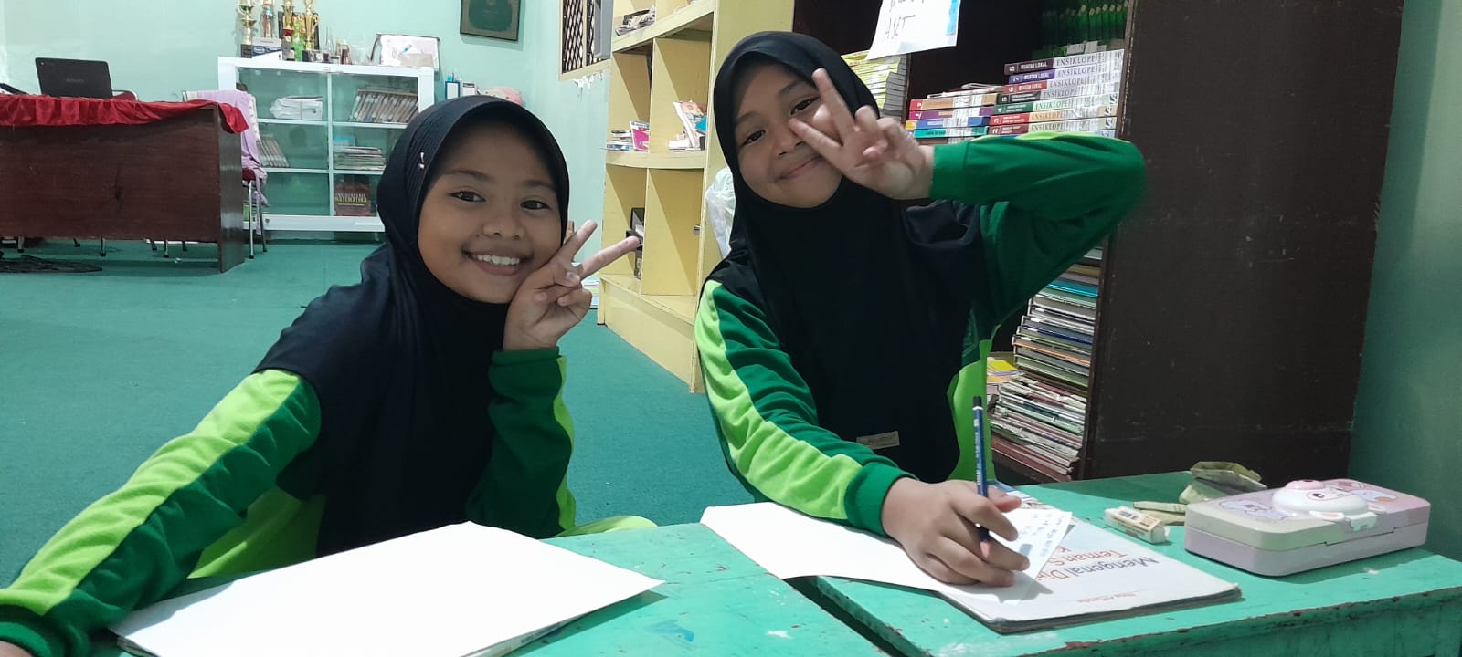 Begini Murid-Murid SD Negeri Borong Memaknai Persahabatan