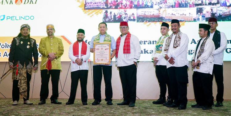 Dapat Gelar Kehormatan Abang Betawi dari Dewan Adat Bamus Betawi,Bamsoet Harap Ada Cagub/Cawagub Putra Betawi