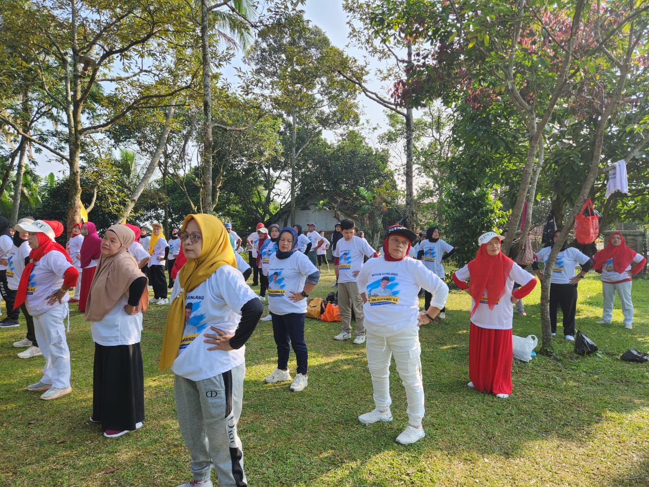 Senam Kebugaran Relawan Srikandi Sahabat Jaro Ade Berlangsung Meriah