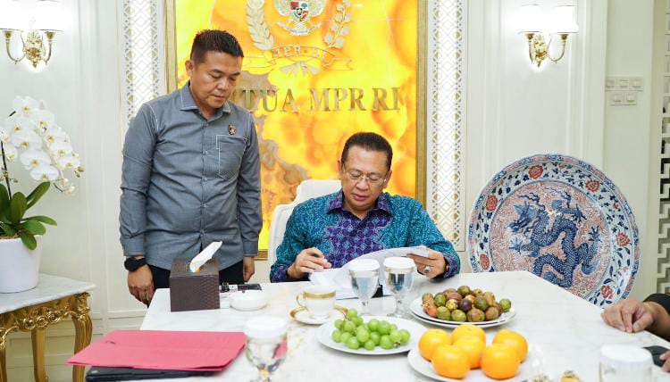 Berikan Bimbingan Disertasi Mahasiswa Doktor Ilmu Hukum, Bamsoet Dorong Revisi Undang-Undang Darurat RI No.12/1951