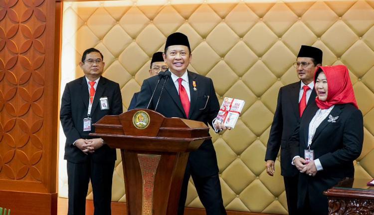 Ketua MPR RI Bamsoet Sumbangkan 38 Judul Buku Karyanya ke Perpustakaan Sekretariat Jenderal MPR RI