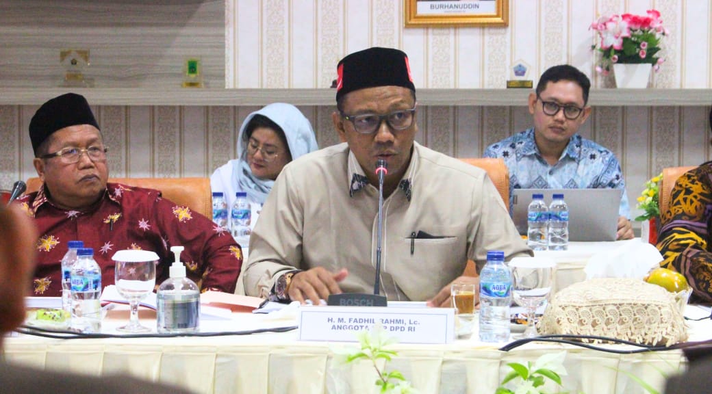 Syech Fadhil: Kalau Lepas Jilbab, Pulang Aja