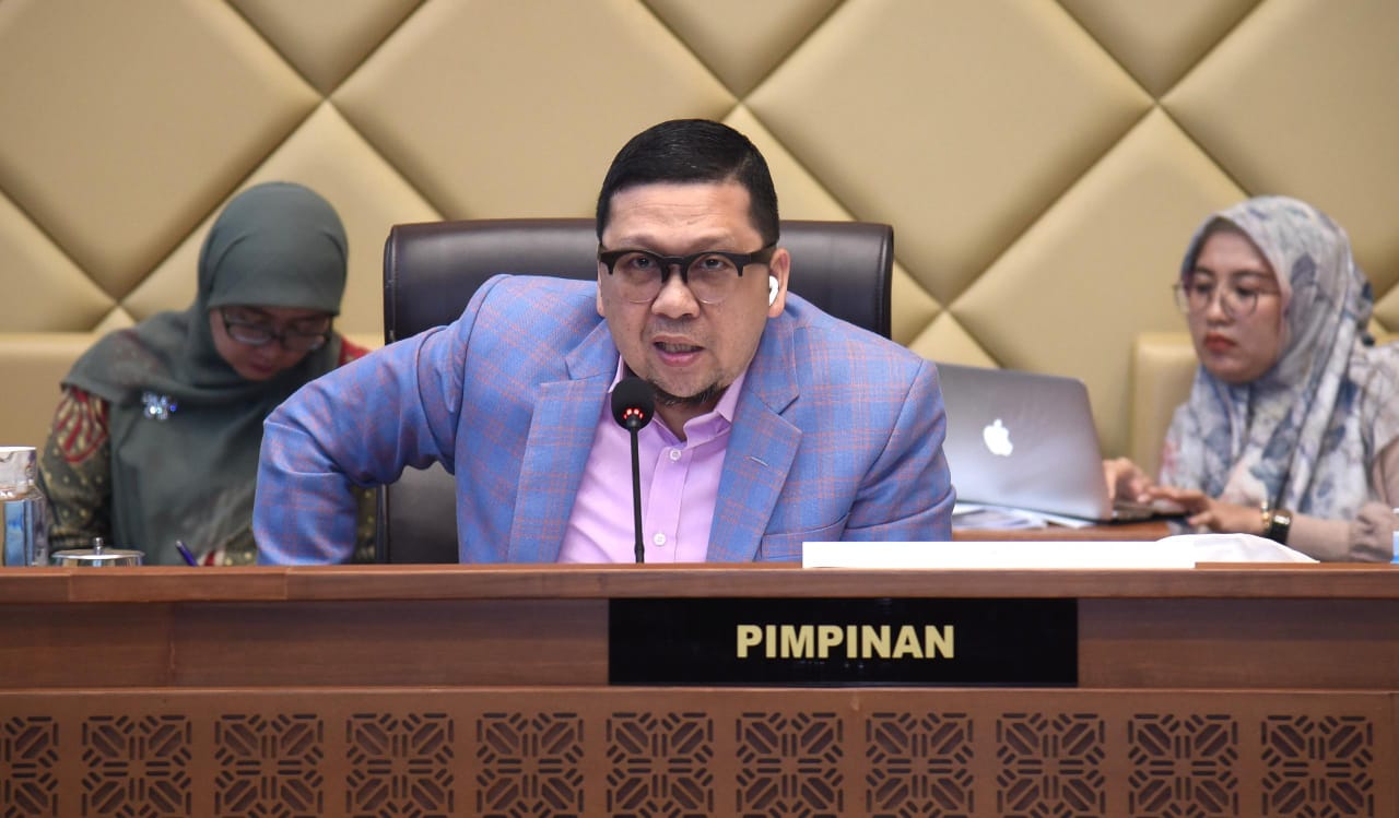 Raker Dengan MenPANRB, Komisi II: Penyelesaian Penataan Non ASN Paling Lambat Desember 2024