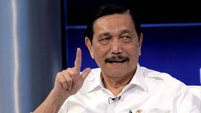 Luhut Tanggapi Pengunduran Airlangga sebagai Ketum Golkar
