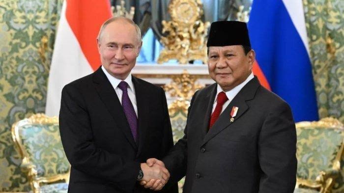 Bertemu Vladimir Putin, Prabowo Ungkap Ketertarikannya Kerja Sama Nuklir