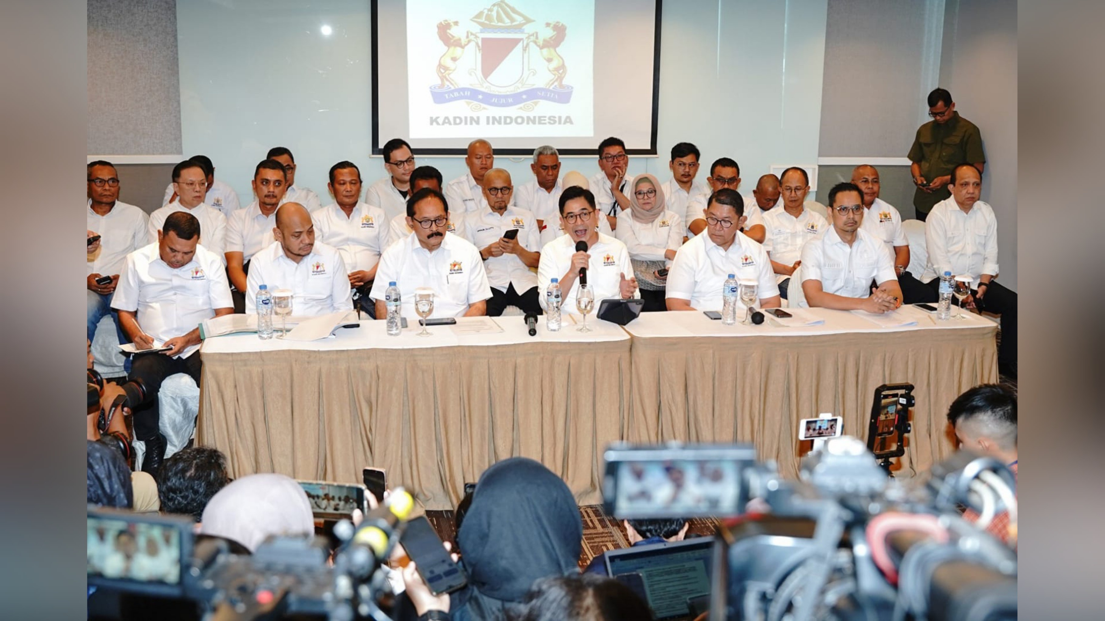Arsjad Rasjid Tegaskan Munaslub Kadin Langgar Aturan, Ketum Terpilih Anindya Bakrie Disebut Ilegal