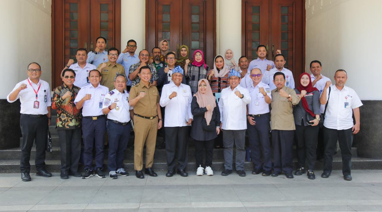 Pengawasan Pelaksanaan UU Perkeretaapian oleh Komite II DPD RI di Jawa Barat