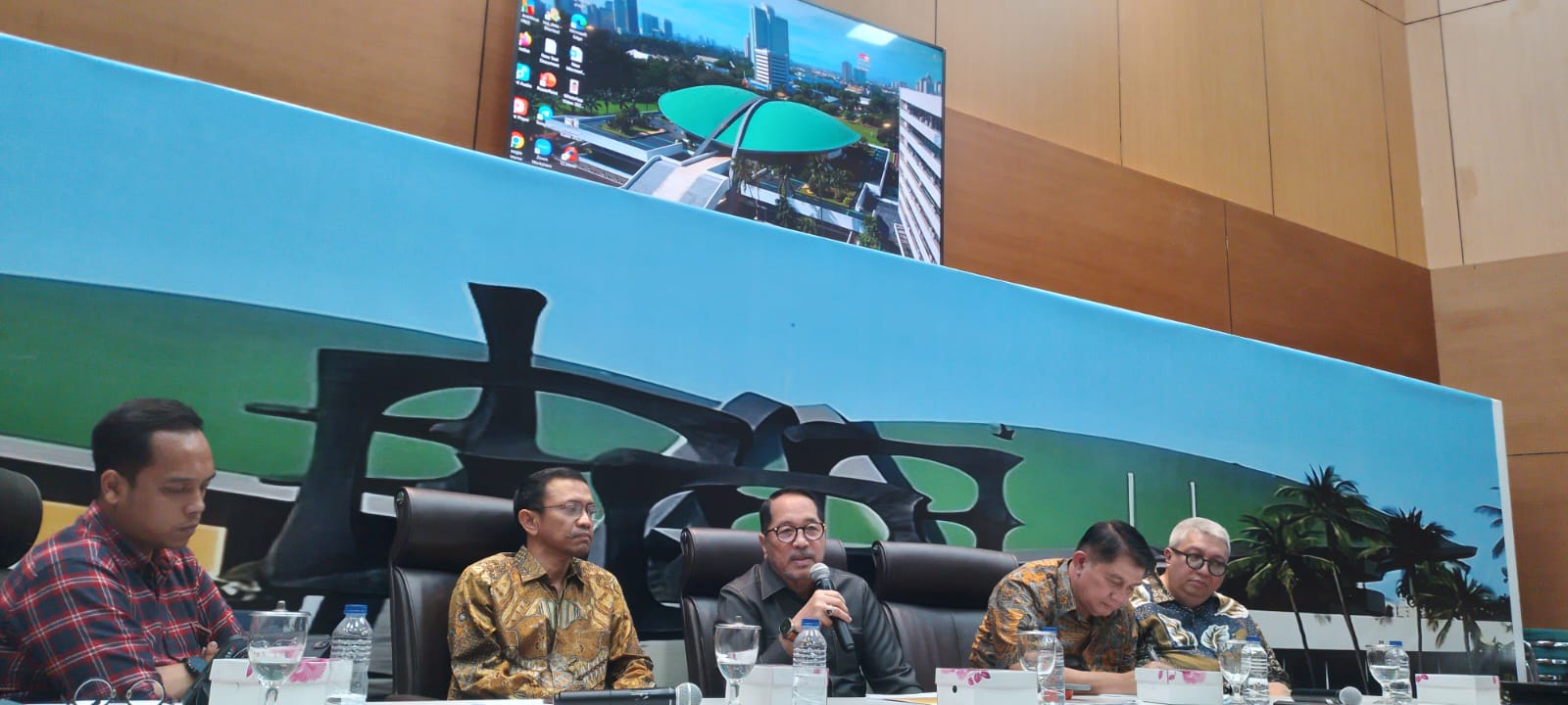 Legislator Golkar Persilahkan Masyarakat Menggungat PP 28 Tentang Industri Tembakau ke MA