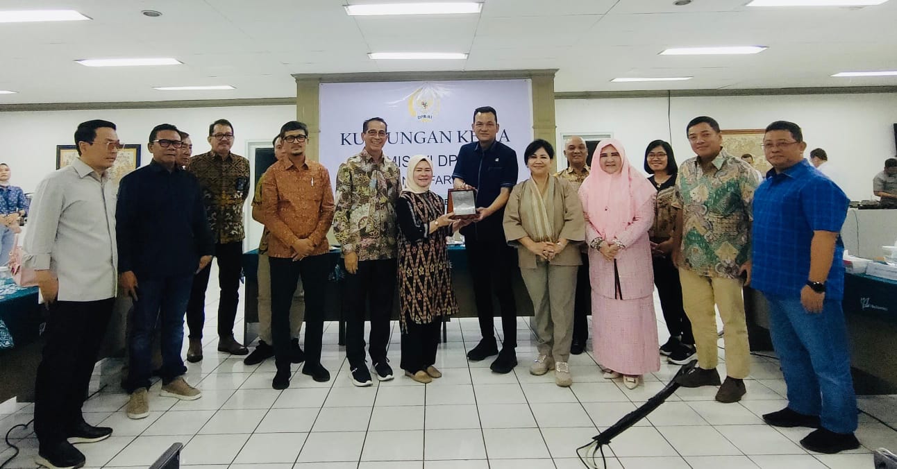 Martin Manurung Nilai Belum Ada Rencana Solid dari Pemerintah untuk Indofarma