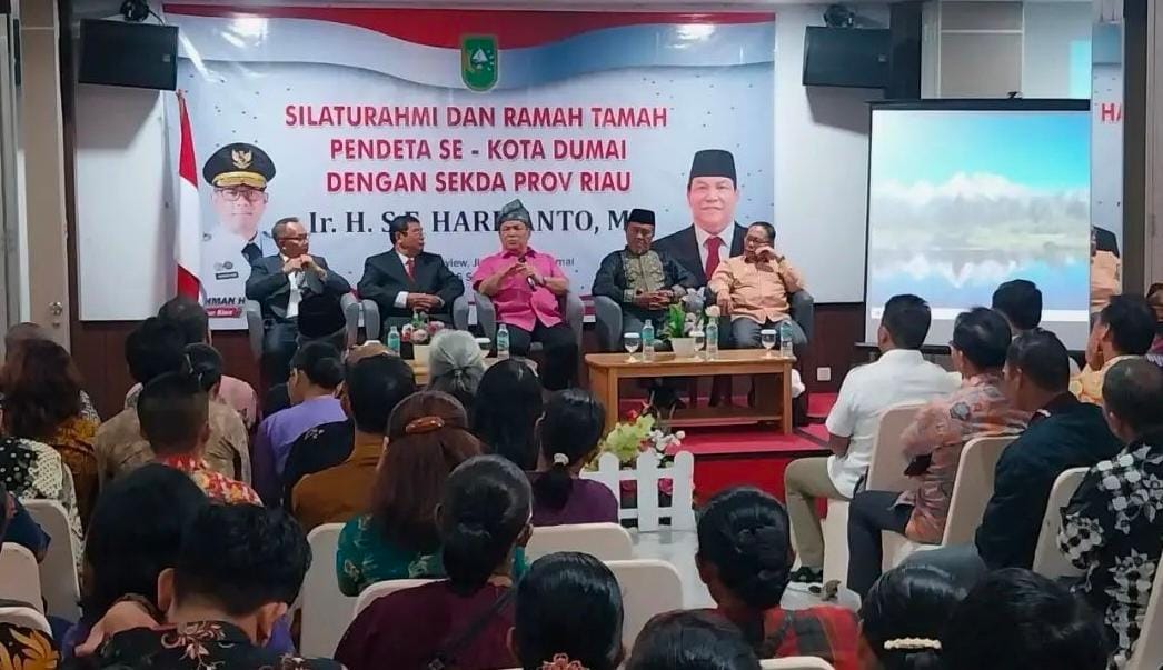 Sekdaprov Riau Silaturahmi dengan 180 Pendeta di Dumai, Ajak Jaga Kedamaian Pilkada 2024
