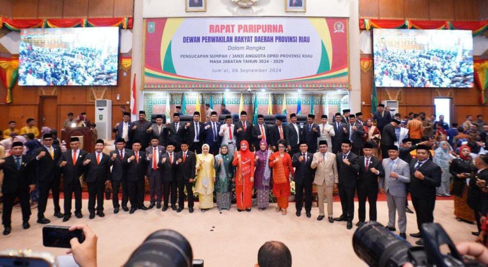 Pj Gubri Rahman Hadi Hadiri Pelantikan 65 Anggota DPRD Provinsi Riau Masa Jabatan 2024-2029