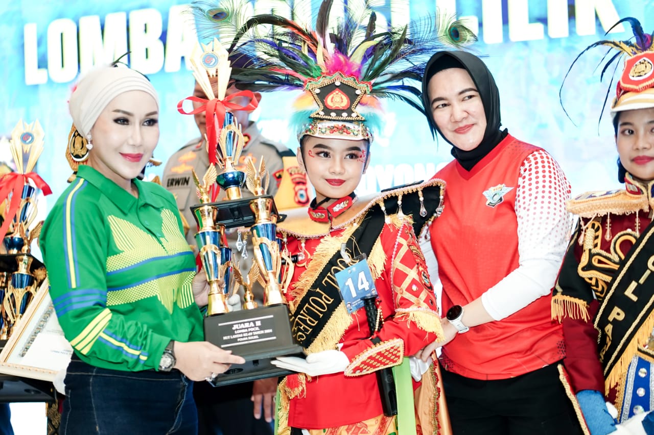 Kirana Sahira Yuswan, Model Cilik Jadi Danton Polisi Cilik