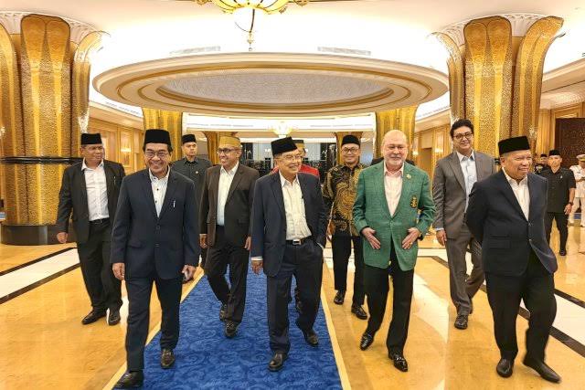 Jusuf Kalla Temui Sultan Ibrahim di Istana Negara Kuala Lumpur