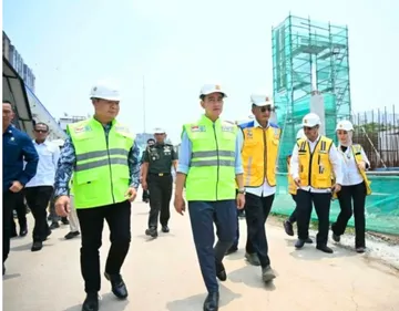 Gibran Tinjau Lokasi Pengolahan Limbah di Jakut