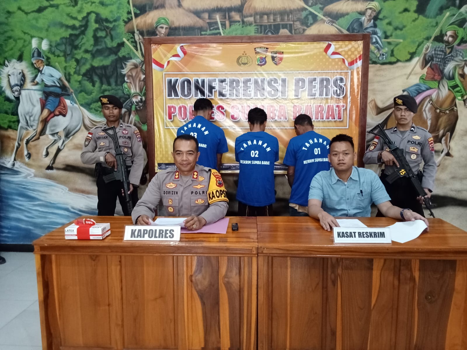 Hebat, Tahan Tiga Tersangka Bukti Polres Sumba Barat Berantas Kasus Pencurian