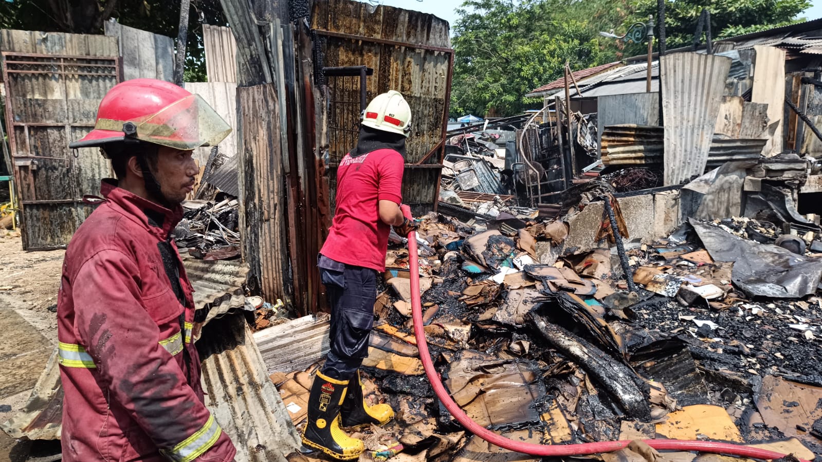 Pabrik Limbah di Situ Pondok Jagung Tangsel Terbakar Akibat Gas Bocor