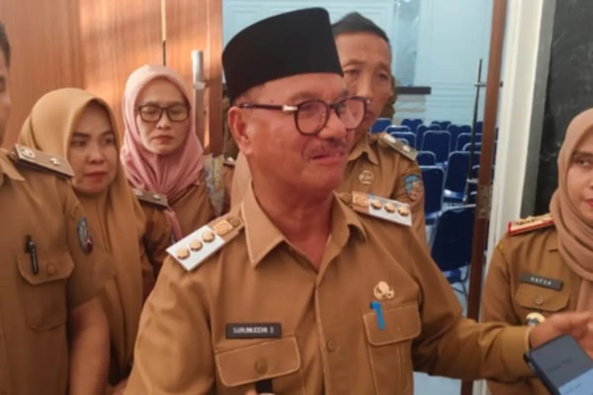 Dugaan Kasus Penganiayaan Guru Honorer, Bupati Konsel Copot Jabatan Camat Baito