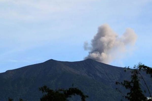 PVMBG Laporkan Aktivita Gunung Marapi Meningkat