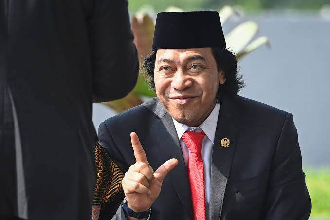 Pengamat Soroti Penempatan Komeng di Komite DPD yang Tidak Sesuai Keahlian