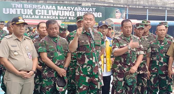 Wujudkan Program Ciliwung Bening, TNI Jaring 6 Ribu Ton Sampah
