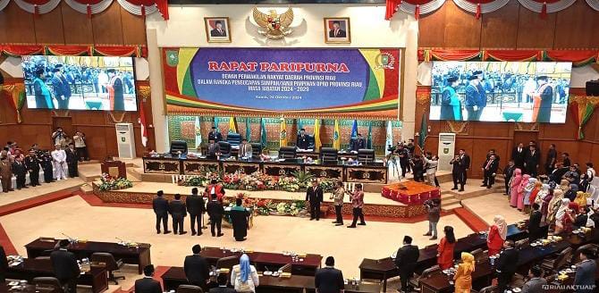 Rapat Paripurna Dalam Rangka Pengucapan Sumpah/Janji Pimpinan DPRD Provinsi Riau Masa Jabatan 2024-2029