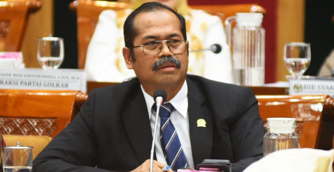 Tidak Boleh Ada Diskriminasi Gaji untuk Dosen dan Tenaga Pendukung Perguruan Tinggi