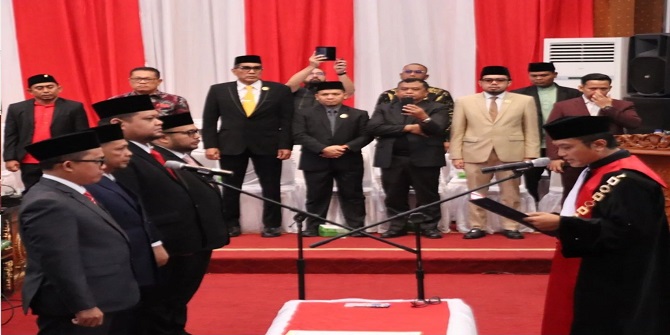 Pimpinan dan Anggota DPRD Provinsi Riau, Hadiri Rapat Paripurna Pengucapan Sumpah/Janji Pimpinan DPRD Pekanbaru Periode 2024-2029