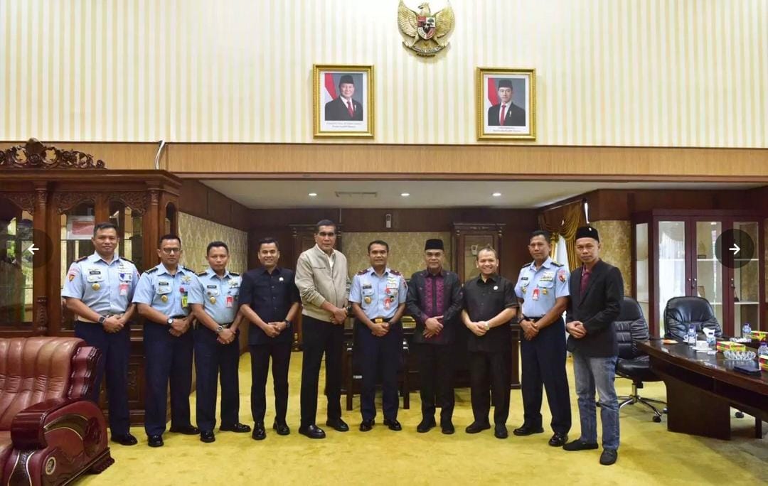 Pimpinan dan Anggota DPRD Provinsi Riau Terima Kunjungan Danlanud Roesmin Nurjadin