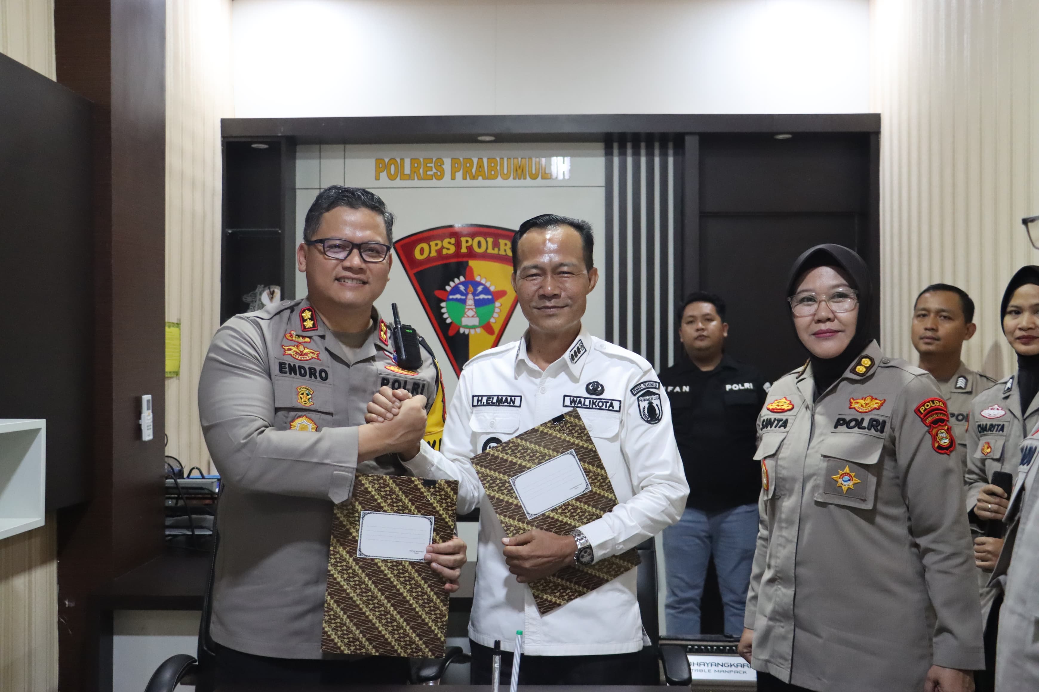 Pemkot Prabumulih dan Polres Prabumulih Tandatangani Nota Kesepahaman untuk Wujudkan 1 Kecamatan 1 Polsek