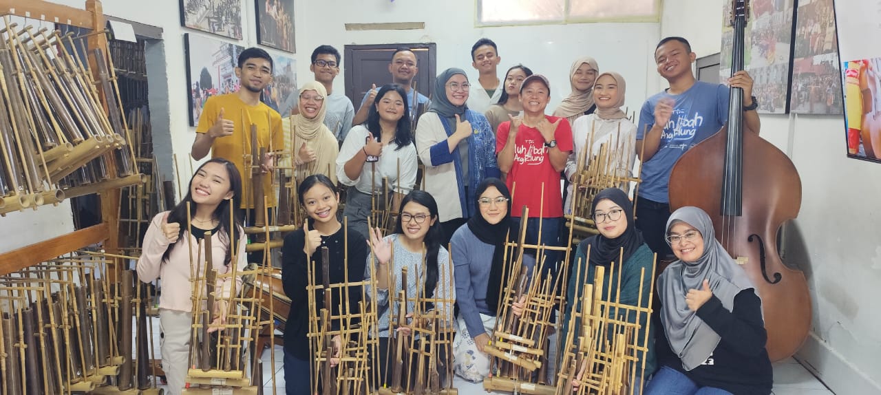 DPD RI Apresiasi "Pahlawan Seni Budaya" Tim Muhibah Angklung