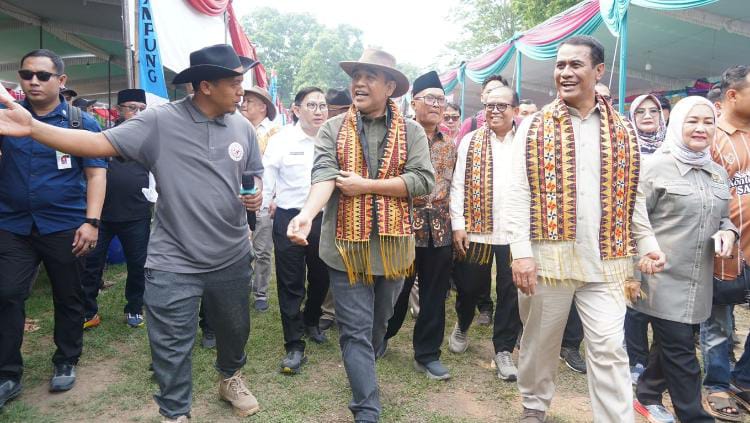 Ketua MPR dan Mentan Hadiri Expo Kontes APPSI di Lampung Tengah