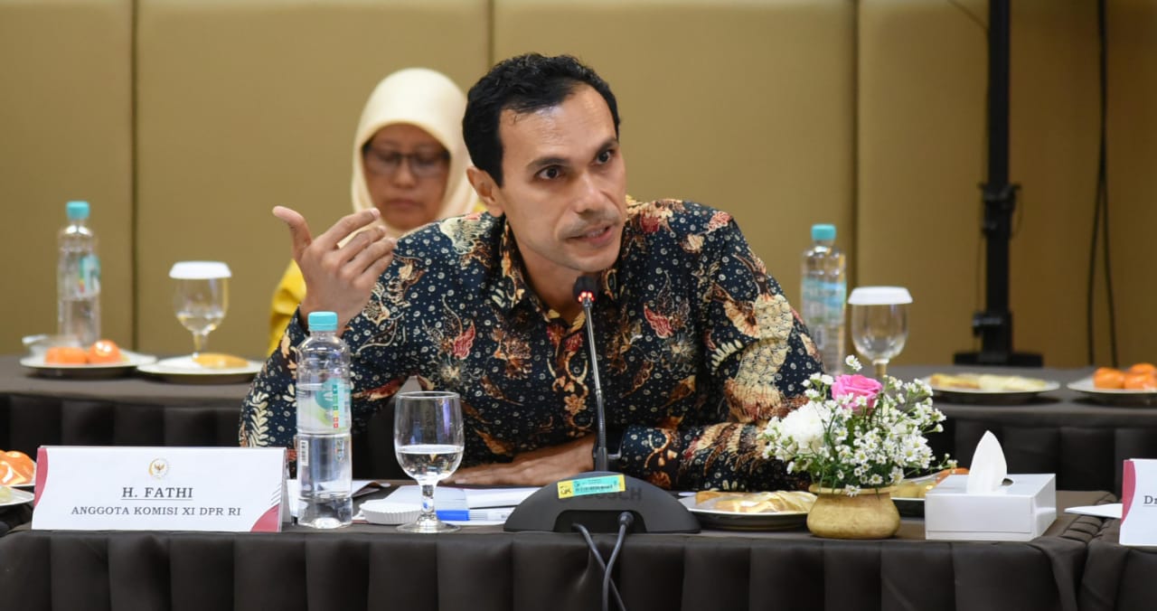 Legislator Minta OJK Fokus pada Pemberantasan Judi Online dan Regulasi Fintech