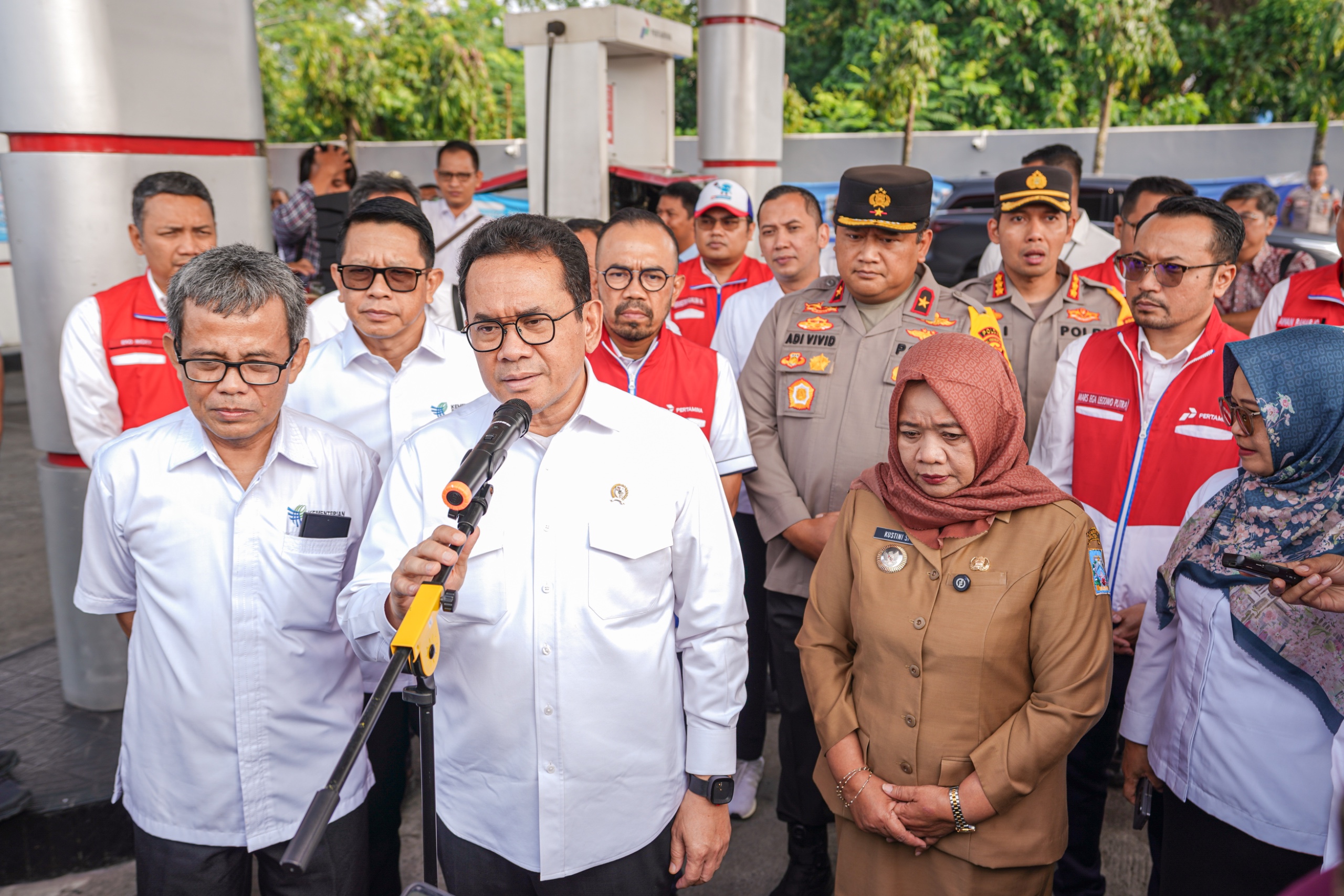 Menteri Perdagangan dan Dirut Pertamina Patra Niaga Tinjau SPBU Sleman Yang Disegel