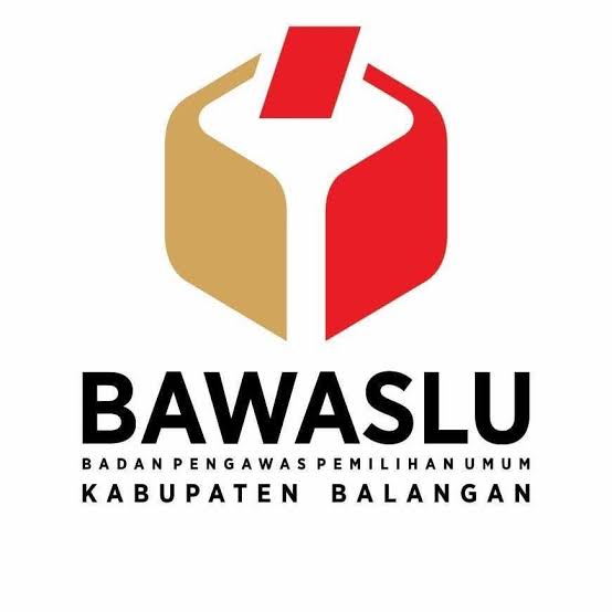 Bawaslu Tertibkan Ratusan APK di Balangan