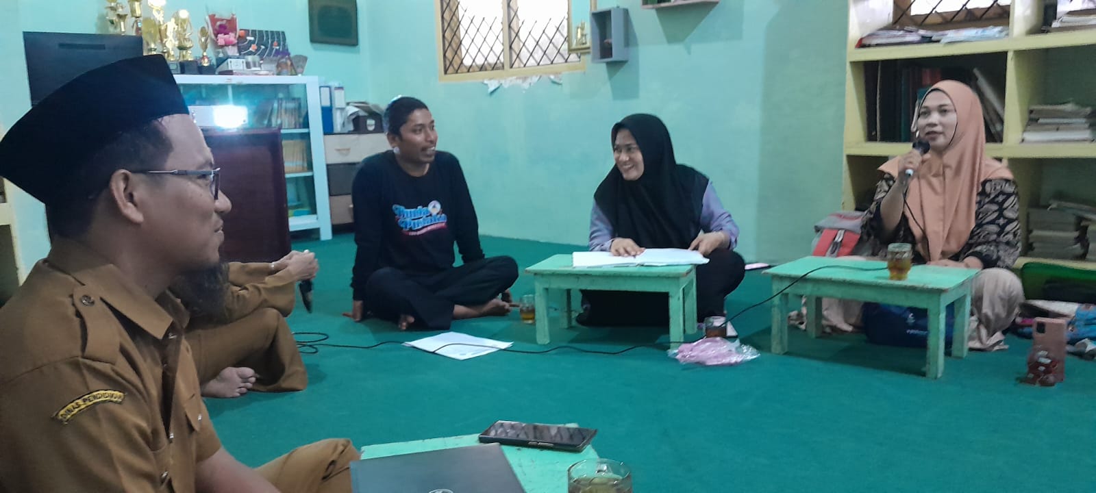 Kepala UPT SPF SD Negeri Borong, Ajak Bunda Pustaka Berbagi Inspirasi