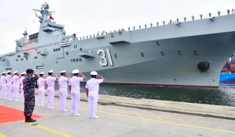 Kapal Perang China Berlabuh di Tanjung Priok