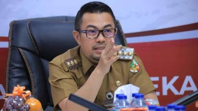 KPK Tetapkan Pj Wali Kota Pekanbaru Risnandar Mahiwa Jadi Tersangka