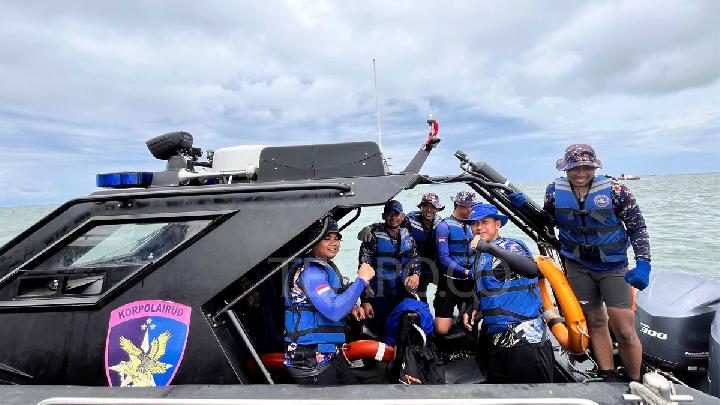 Polisi Bongkar Pagar Laut di Pakuhaji