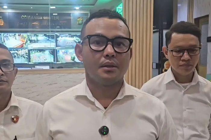 Polisi Dampingi Korban Pengeroyokan di Wilayah Penjaringan