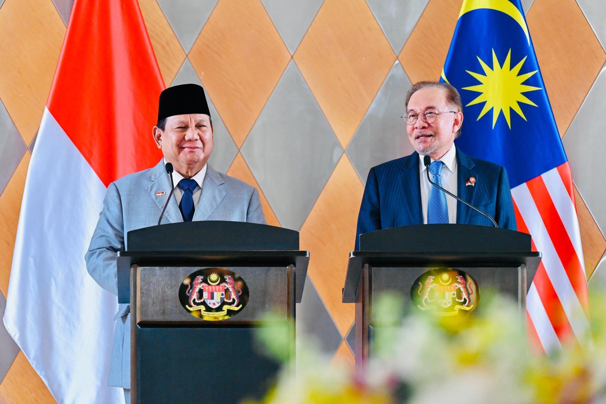 Teddy Indra Wijaya Ungkap Kedekatan Prabowo dan Anwar Ibrahim