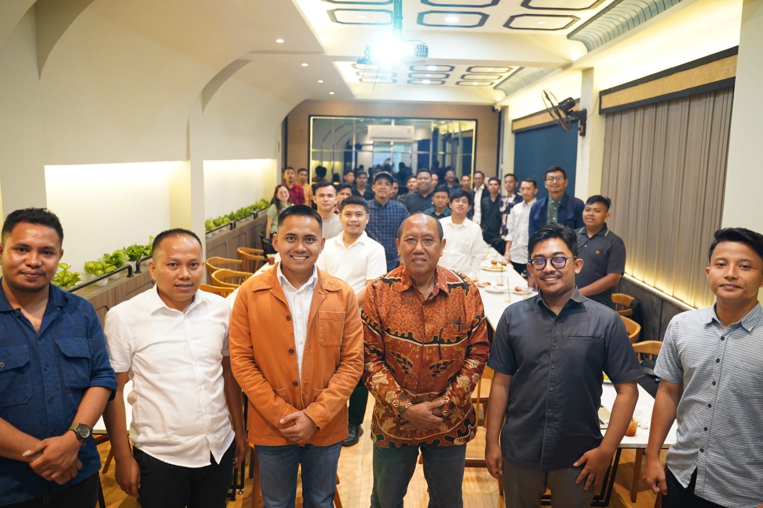 Jaringan Cendekiawan Muda Bahas 100 Hari Kerja Pemerintah Prabowo-Gibran