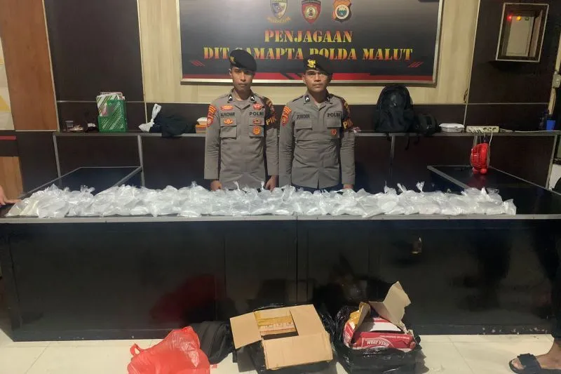 Polisi Amankan Miras di Pelabuhan Ternate