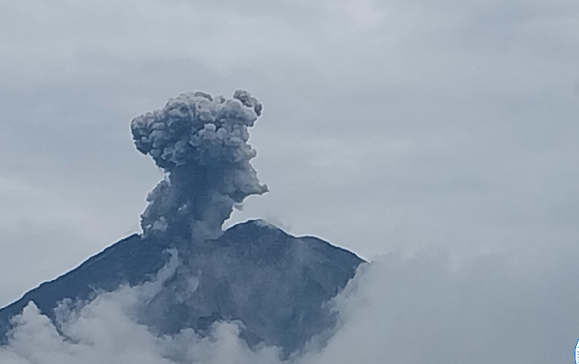 Gunung Semeru Kembali Erupsi