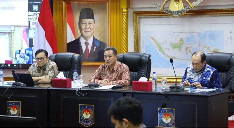 Pemerintah Lakukan Kajian Permudah Perizinan Usaha di Daerah