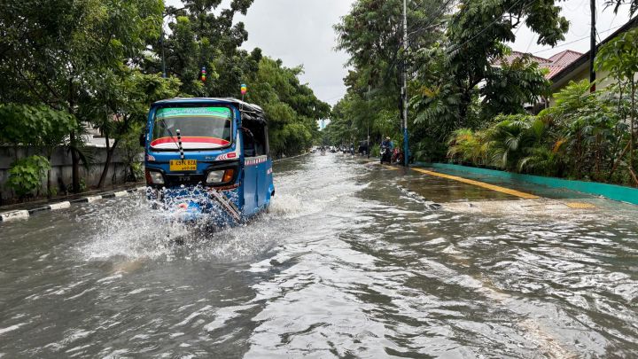 Hujan Deras, 3 Ruas Jalan di Jakarta Terendam Banjir