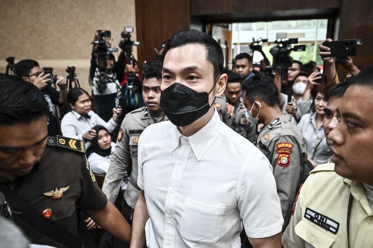 Harvey Moeis Dijatuhi Hukuman Tambahan 20 Tahun