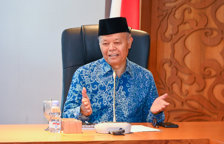 Raker dengan Menag RI, HNW Usulkan Sertifikasi Tanah Gratis Selain Untuk Masjid Juga Untuk Pesantren