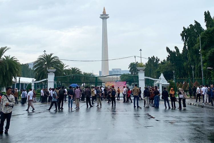 Ratusan Kepala Daerah Terpilih Hadiri Pengarahan di Monas
