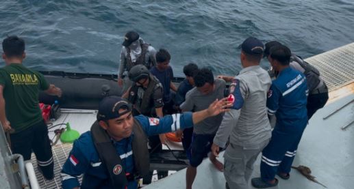 Sebanyak 6 ABK Diselamatkan Bakamla RI